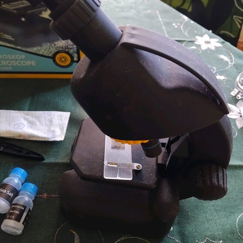 Bresser National Geographic Microscope used with accessories and box