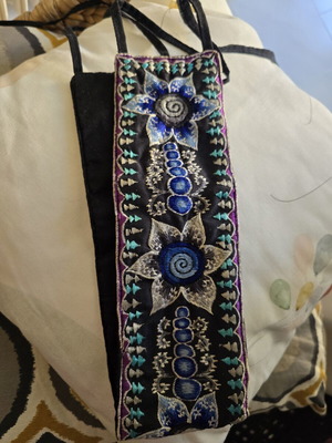 Vintage belt with laces and inner pocket like new, adjustable, black multicolor