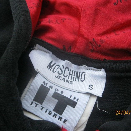 Ζακέτα Moschino μεταχειρισμένη, μέγεθος S, μαύρη
