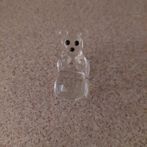 Crystal decorative item like new, dimensions 0.3×0.4