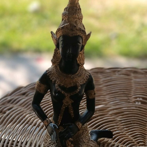 Deity figurines like new with gilded details