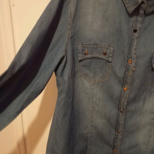 Denim shirt like new, size L, blue