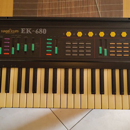 Vintage Superb Sound EK-680 Nightingale Synthesizer like new