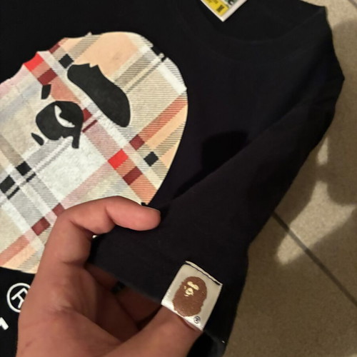 Bathing Ape x Burberry T Shirt used, size medium, black