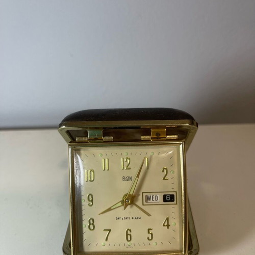 Vintage Elgin travel alarm clock working, like new