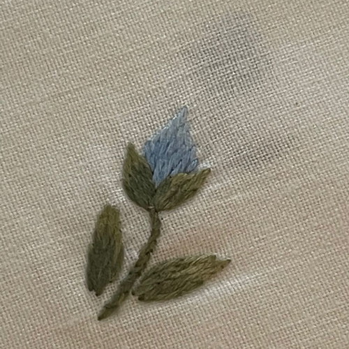 Vintage embroidered napkins clothespins set of 4