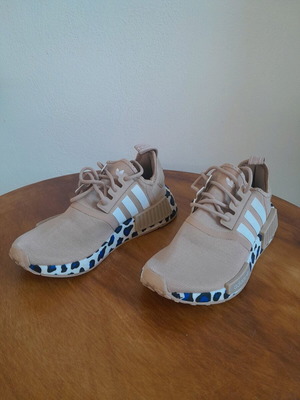 Adidas women's shoes size 37+1/3 like new