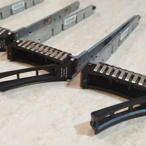 SFF IBM 45W8687 HDD tray caddy used, pack of 3 compatible with IBM Stormwize servers