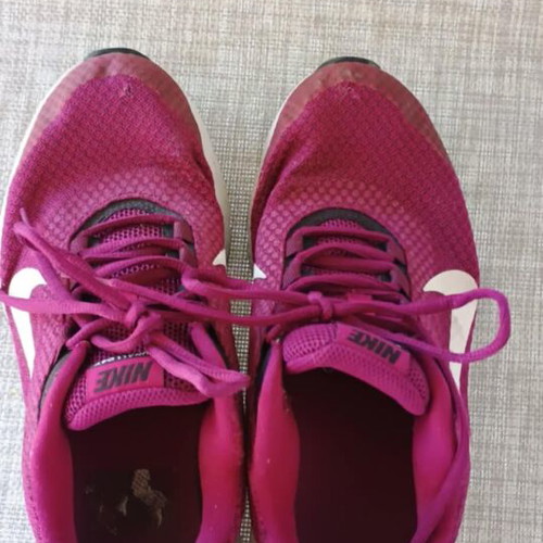 Nike women's athletic shoes used, size 38.5, pink