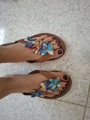Leather summer sandal like new, multicolor, size 41