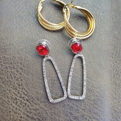 Vintage earrings set like new, gold and silver with red