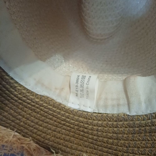 Hat new, one size