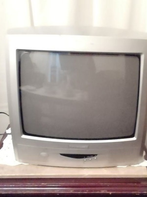 Τηλεόραση 14 ιντσών μεταχειρισμένη με ενισχυτική κεραία και τηλεχειριστήριο