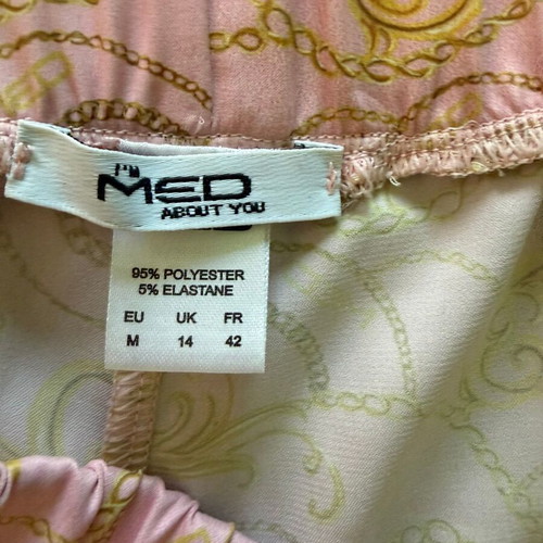 Med satin short sleeve pajama set with shorts like new, pink and gold