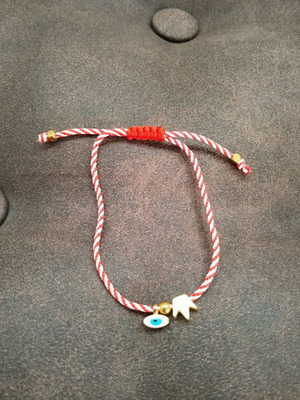 Martaki bracelet like new, red