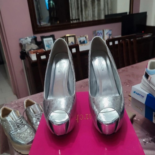 Silver peep-toe pumps new, size 37-37.5