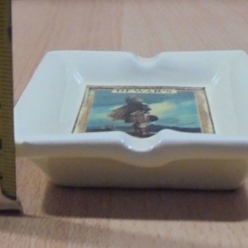 Dewar's Scotch Whisky old promotional ceramic ashtray used