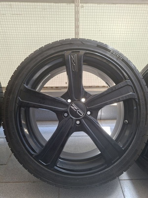 OZ 19 Inch Rims with Prinx 235/40R19 Tires like new