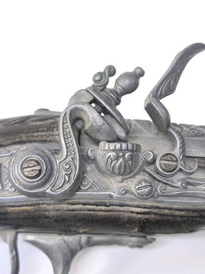 Decorative pistol 46cm like new