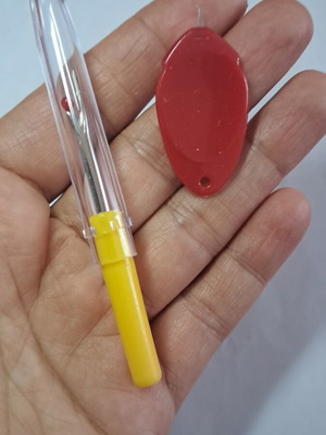 Sewing Thread Remover And Needle Threader Yellow Red new