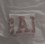 Gap white summer t-shirt with gold letters, size M