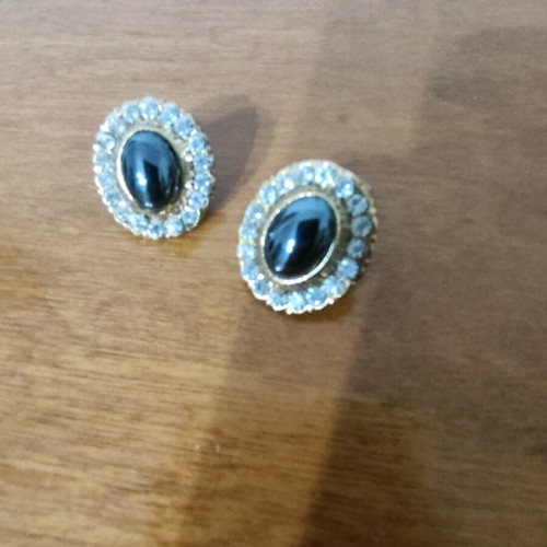 Vintage earrings with clips like new, high quality