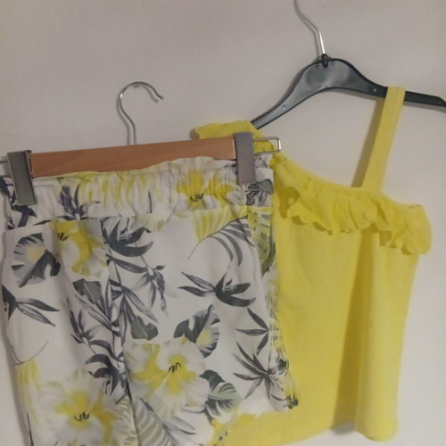 Ebita summer set for girls size 12, new, colorful yellow