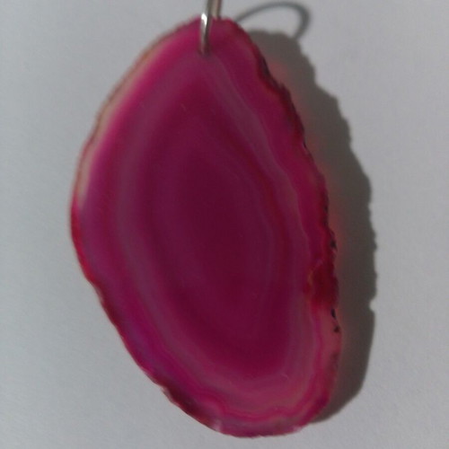Fuchsia agate mineral slice pendant with ring