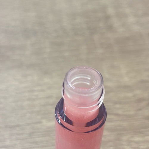 Claire’s lip gloss brilliant à lèvres with strawberry scent new