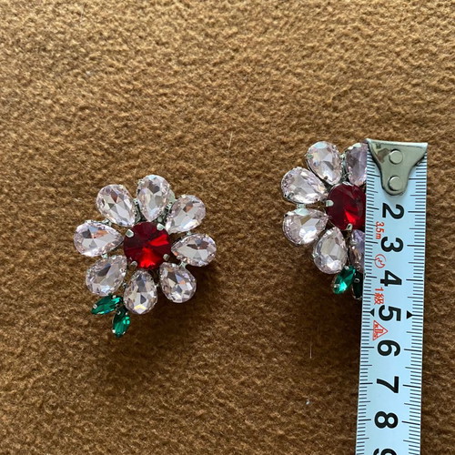 Clip earrings pink soft new with red and silver color