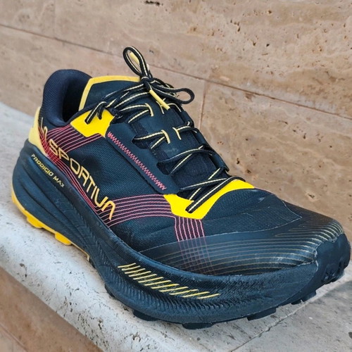 La Sportiva Prodigio Max athletic shoes like new, size 44, black and yellow