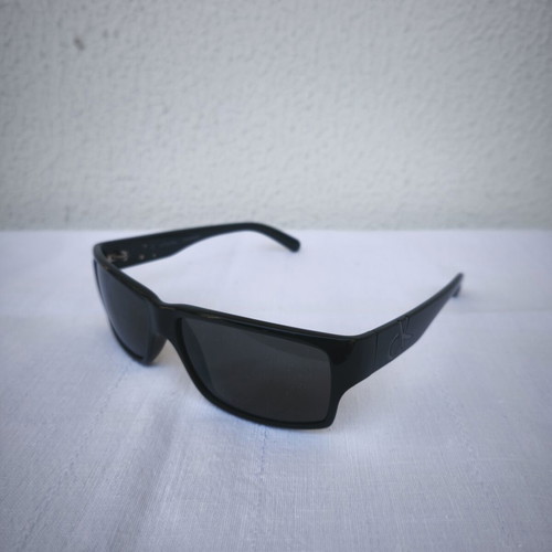 Calvin Klein CK3057S Vintage Sunglasses Like New, Black