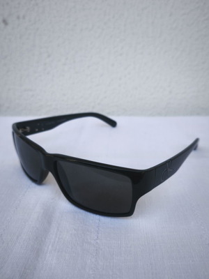 Calvin Klein CK3057S Vintage Sunglasses Like New, Black