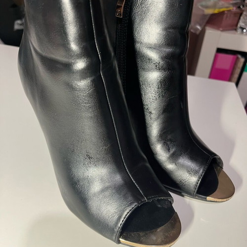 Migato black boots with 10 cm heel like new