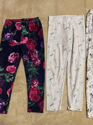 Set of 4 used leggings for 6-year-old girl
