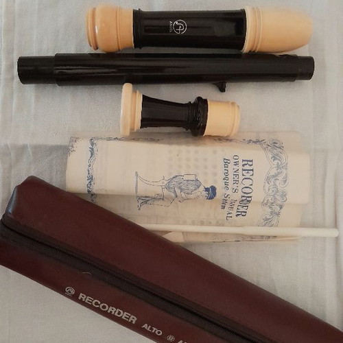 Angel Alto Recorder AARB-71A like new, set with case, manual and cleaner