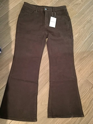 Brown flared jeans new, elastic fabric