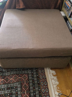 Πουφ χειροποίητο σαν καινούργιο 90x90cm με ξύλινα πόδια καφέ μόκα