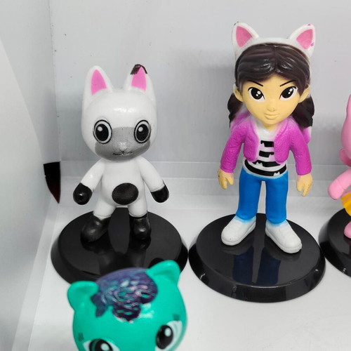 Gabby's Dollhouse collectible figures set of 6, like new