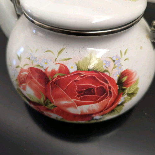 Iron teapot like new