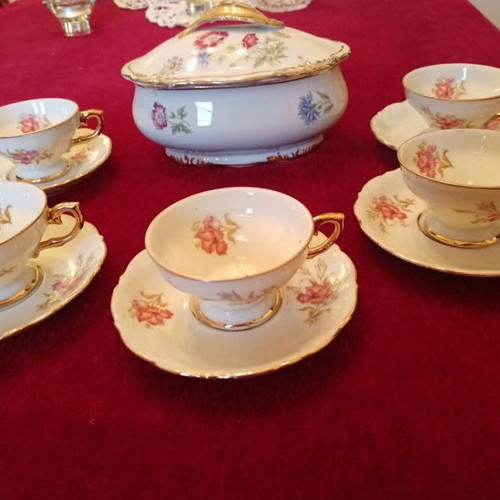 Coffee set like new fine porcelain with sugar bowl