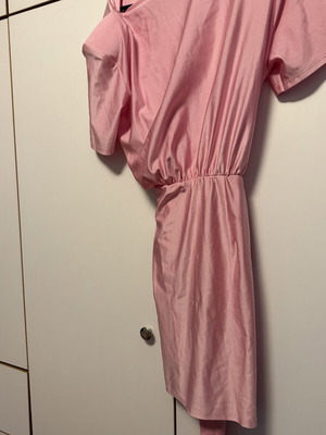 Pink short dress new, one size