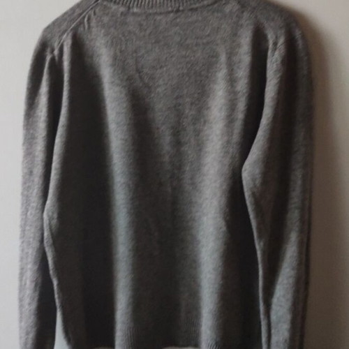 Two sweaters like new, one gray and one petrol, chest 86cm