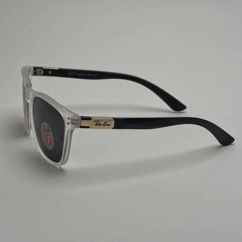 Ray Ban Wayfarer sunglasses new, polarized, black and white