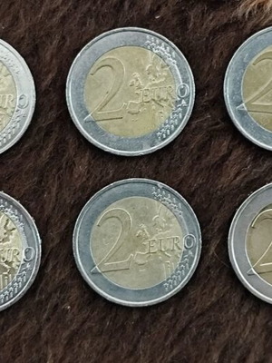 Collection of ten 2€ coins used, pack No2