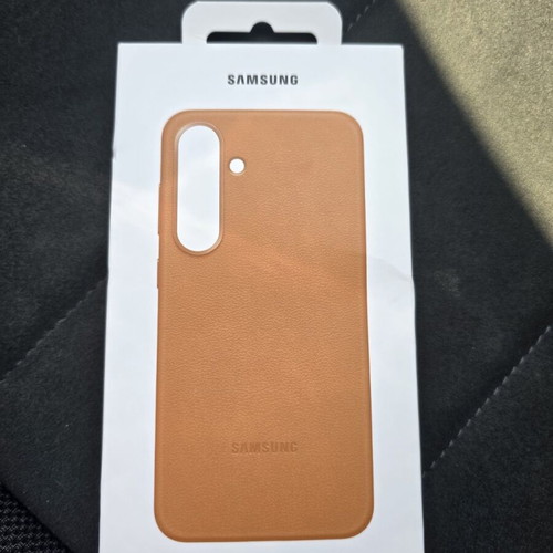 Galaxy S25 Kindsuit Case Camel new