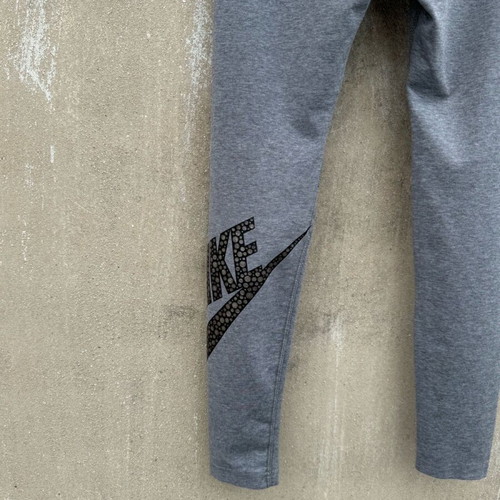 Nike legging like new, size no S-M, black and grey