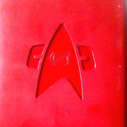 Star Trek Voyager 7th Season DVD set new with collectible case