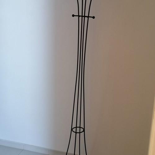 Metal coat rack black, like new, minimalist design