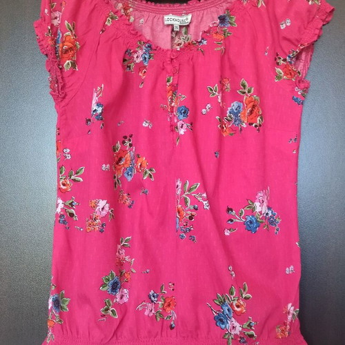 Clockhouse women's shirt colorful like new, size XXL